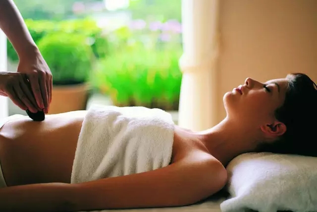 要如何對(duì)美容師進(jìn)行培訓(xùn)呢？_夢(mèng)顏堂養(yǎng)生spa加盟官網(wǎng)