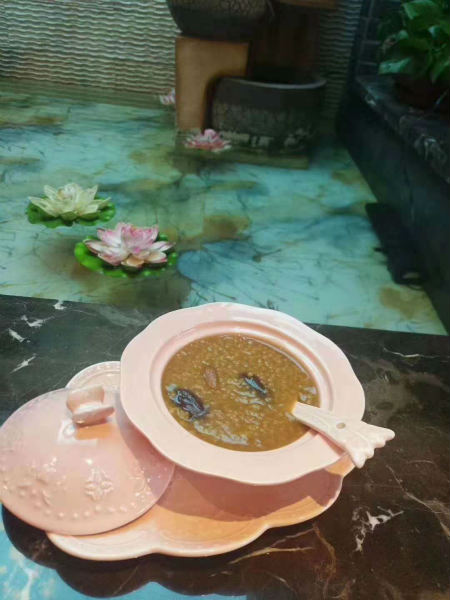 在小城市開美容院怎么樣？能不能賺錢？