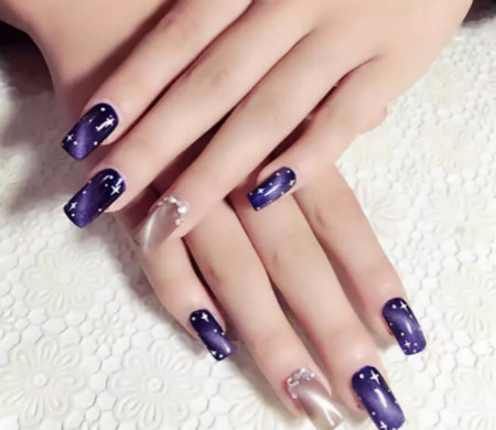 奔赴跨年趴，你需要TOK美甲來(lái)?yè)螆?chǎng)面 