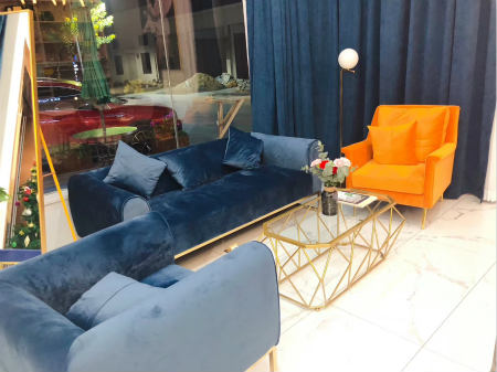 女人創(chuàng)業(yè)做智能光電美膚行業(yè)好嗎？