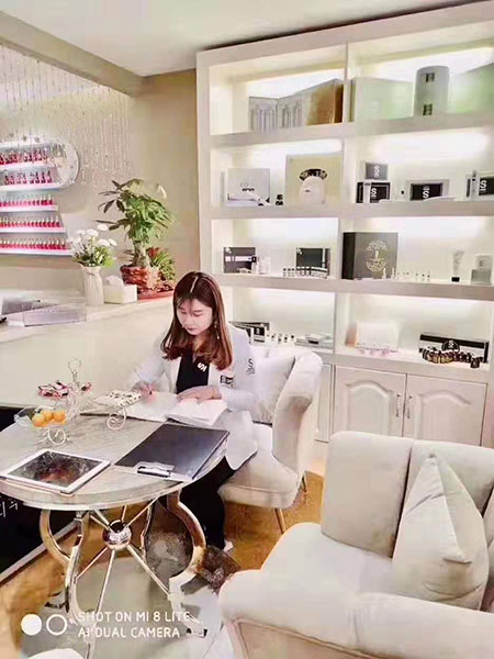 祝賀唯美召香遼寧遼陽店盛大開業(yè)，“唯”你而來，“召”香綻放！