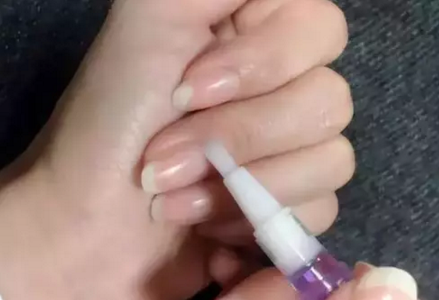 美甲怎么可以敗給粗糙？！iGLORY指緣油，還你白玉無瑕的手指~