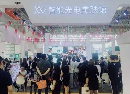 VN智能光電美膚館破解實(shí)體困局，線上線下全渠道經(jīng)營(yíng)！