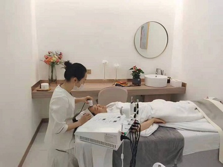 作為美容院店長(zhǎng)員工出現(xiàn)這些問(wèn)題該怎么辦？