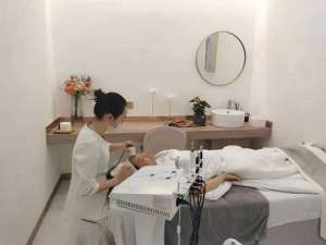作為美容院店長(zhǎng)員工出現(xiàn)這些問(wèn)題該怎么辦？