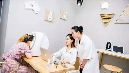 2021這樣的皮膚管理店進店率更高！生意更好！