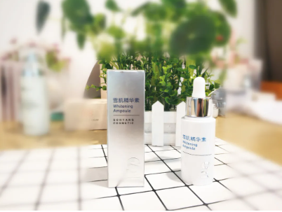 召香雪肌精華：美白大殺器，更適合你的養(yǎng)膚‘發(fā)光素’