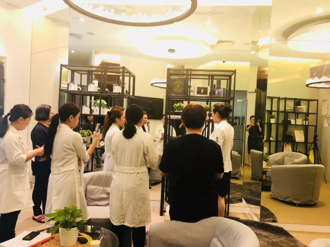 皮膚管理新店開業(yè)這樣做，引爆流量一炮而紅！